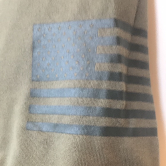 UA Tech T Sz LG (Sku 60) - Picture 7 of 7